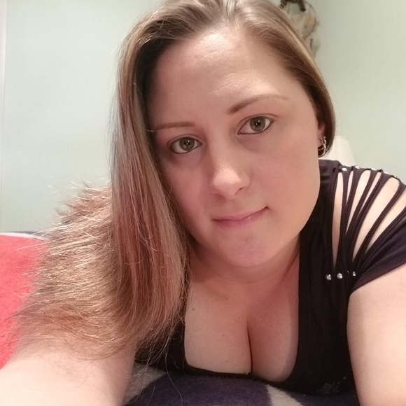 Meet your Posher, Ashley! - Picture 9 of 12